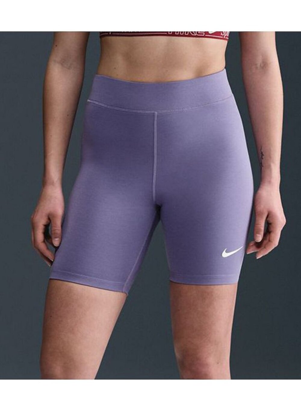 Nike Sportswear Classic High-Waisted 8-IN Bike Short Purple